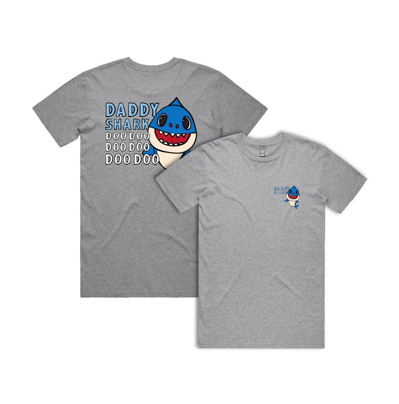 Daddy Shark 🦈 - Men's T Shirt - Image 7